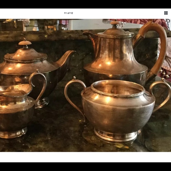 JOSEPH RODGERS & SONS SHEFFIELD set silver played